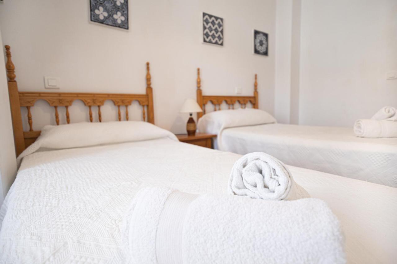 Casa con patio andaluz cerca del tajo de ronda Appartamento Esterno foto
